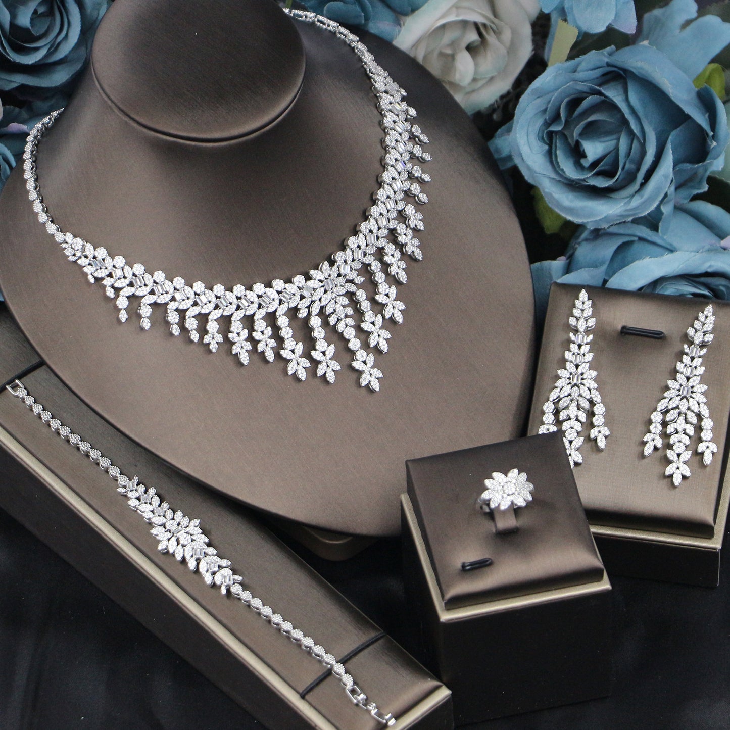 Middle East Dubai Bridal Full Diamond Necklace Earrings Four-piece Set